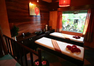 Massage at Chidaraya Spa, Baan Talay Guesthouse