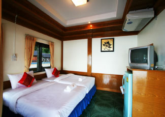 COMFORTABLE ROOM WITH FULL FACILITIES