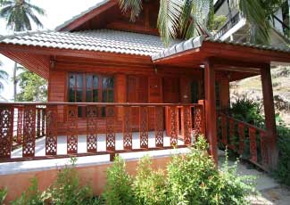 Wooden Family Air-Con Deluxe Bungalow