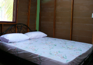 WOODEN BUNGALOW  WITH 1 DOUBLE BED