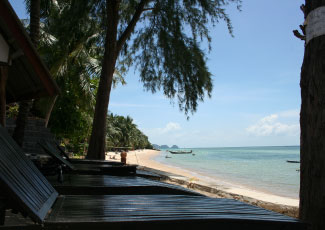 RELAX  AND ENJOY THE MOMENT ON THE BEACH