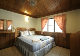 STANDARD FAN BUNGALOW AT DREAMLAND RESORT