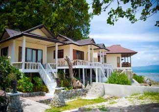 BUNGALOWS WITH PRIVATE TERRACE FOR RELAXATION