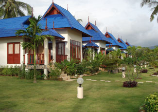 MODERN THAI STYLE VILLAS  WITH GARDEN VIEWS