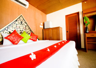 WOODEN BUNGALOW WITH A DOUBLE BED