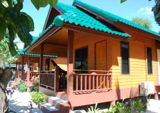 AIR  CON  BUNGALOW  AT  SANDY  BAY  BUNGALOWS