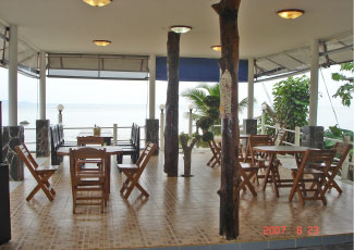 BEACHFRONT RESTAURANT