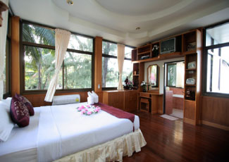 Spacious Honeymoon Deluxe Bungalow