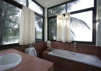 Bathroom inside Honeymoon bungalow