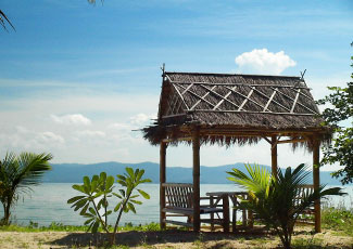 RELAX ON THE BEACH