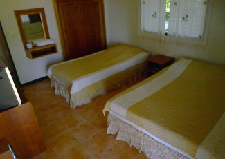 SUPERIOR AIR-CON BUNGALOW WITH  2 SINGLE BEDS