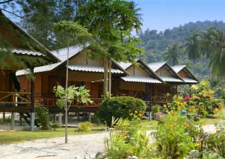 FAN BUNGALOWS