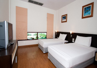 SUPERIOR ROOM WITH 2 SINGLE BEDS