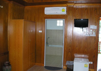 AIR CON BUNGALOW (TYPE C) WITH AMENITIES IN ROOM