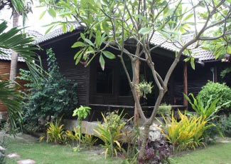 Superior Bungalow in the garden