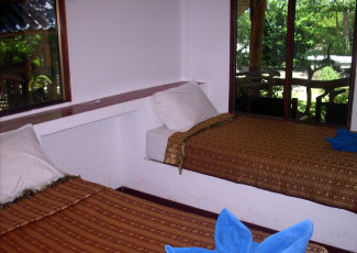 room with twin beds