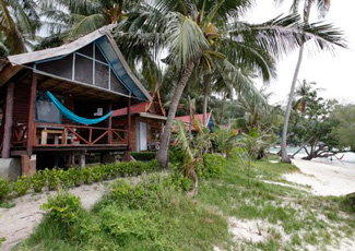 Beachfront Fan Bungalow