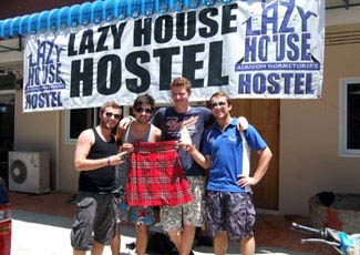 Lazy House Hostel Full Moon Party