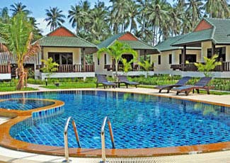 Deluxe Pool Side Family Bungalows