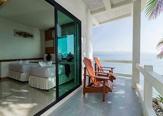 Deluxe Beachfront Room