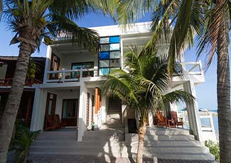 Deluxe Beachfront and Deluxe Sea View Room