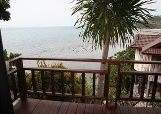 Sea View Air-Con Bungalow with 1 Double, UBC-TV, Fridge, and Hot Shower