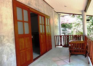 Family Bungalow with Garden View