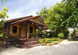 Beachfront Wooden Air-Con Bungalow