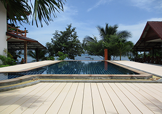 Relax in the pool with beachview