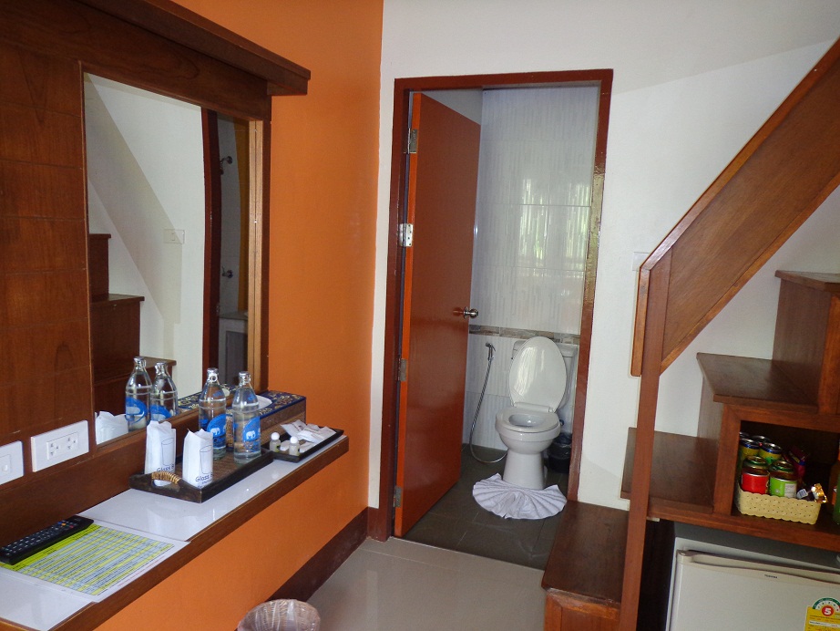 Superior Terraced Room: Bathroom with shower
